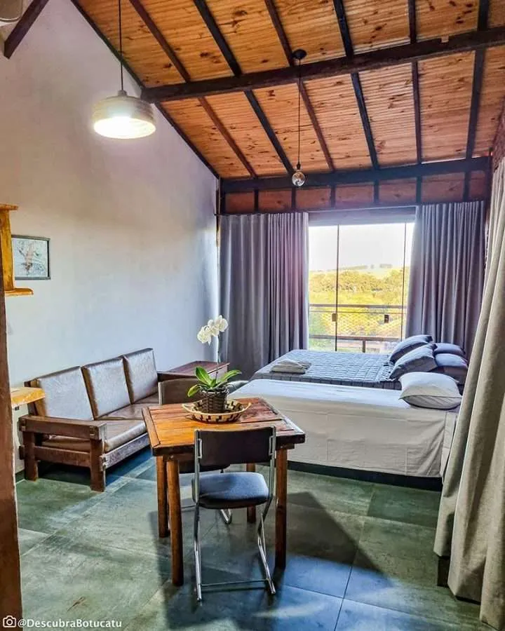 HOSPEDAGEM PÉ DE SERRA